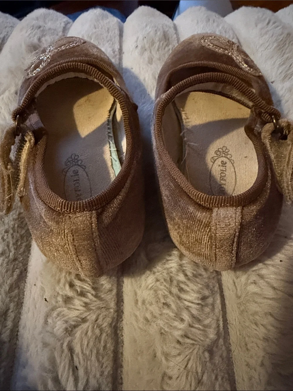 Joyfolie Girls Brown Velour Mary Jane Shoes with Glitter Bow - 8